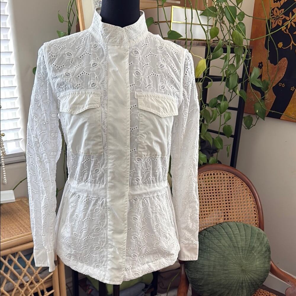 GAP White Eyelet Lace Snap Up Side Cinch Nantucket Windbreaker Yacht Jacket